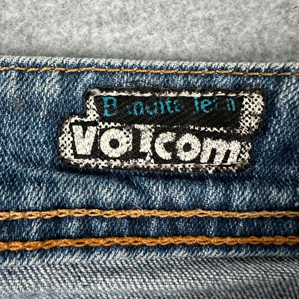 Volcom Jeans Womens 9 Blue Denim Flare Low Rise Y2K Skate Boardwear - Picture 4 of 15
